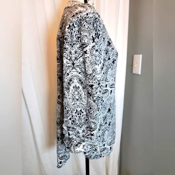 Nine West Monochrome Paisley Blouse - Picture 7 of 8